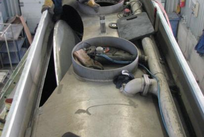 Servis / Oprava cisternových nadstavieb - foto Servis / Oprava cisternových nadstavieb - foto